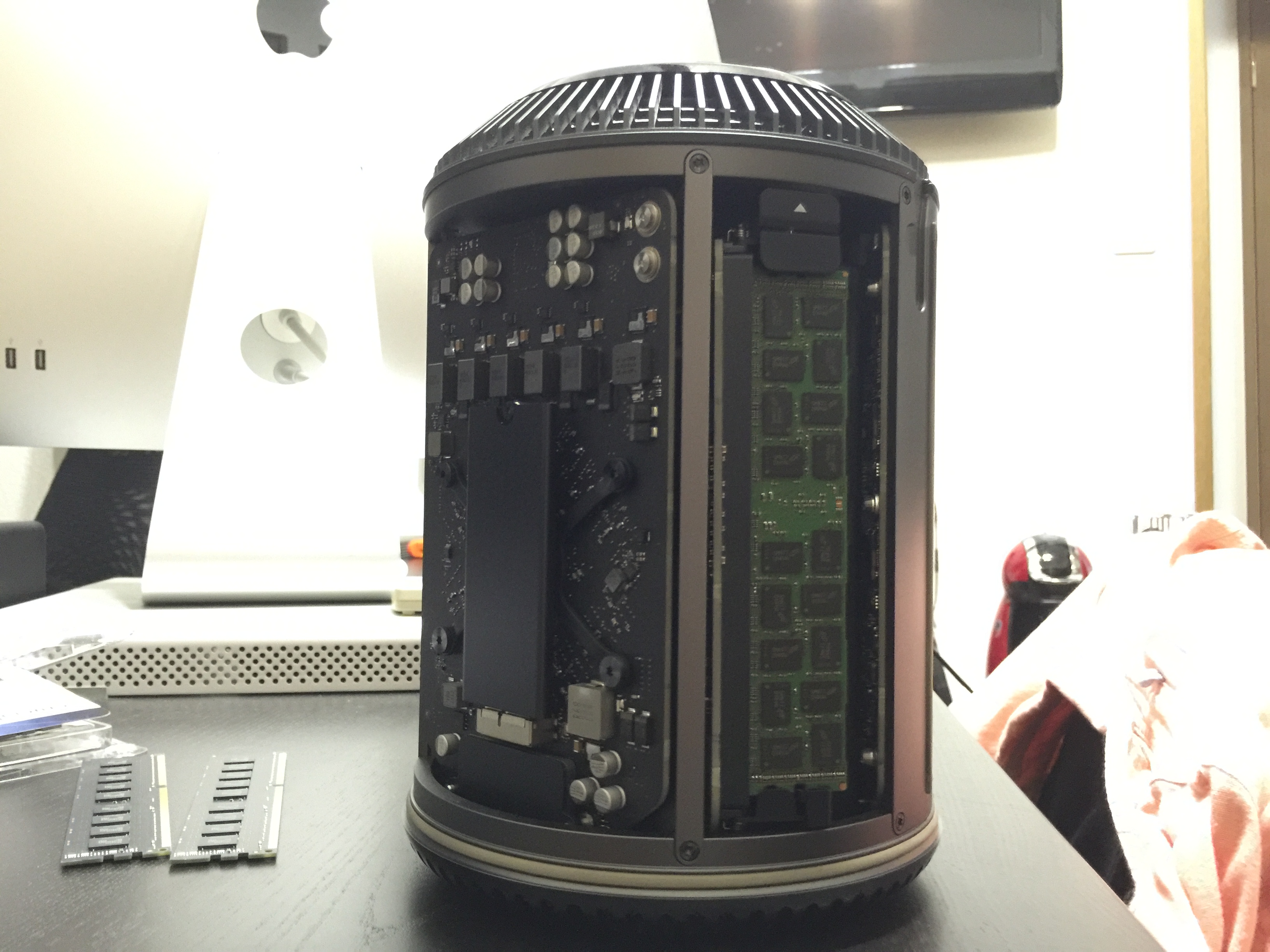 低予算でMac Pro(2013)のメモリを64GBにするならCrucialがオススメ 〜購入→交換してみた〜 | Beyo-Sta